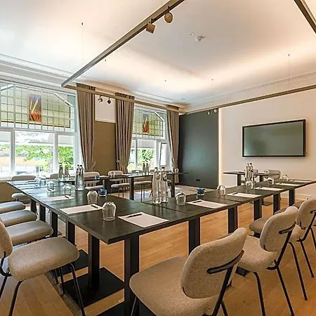 Hotel Astoria Le Coq